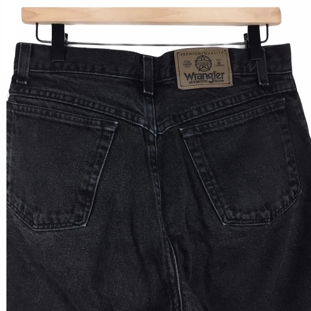 WRANGLER Women Vintage Jean Shorts High Rise Black Denim Western Rodeo Size 30
